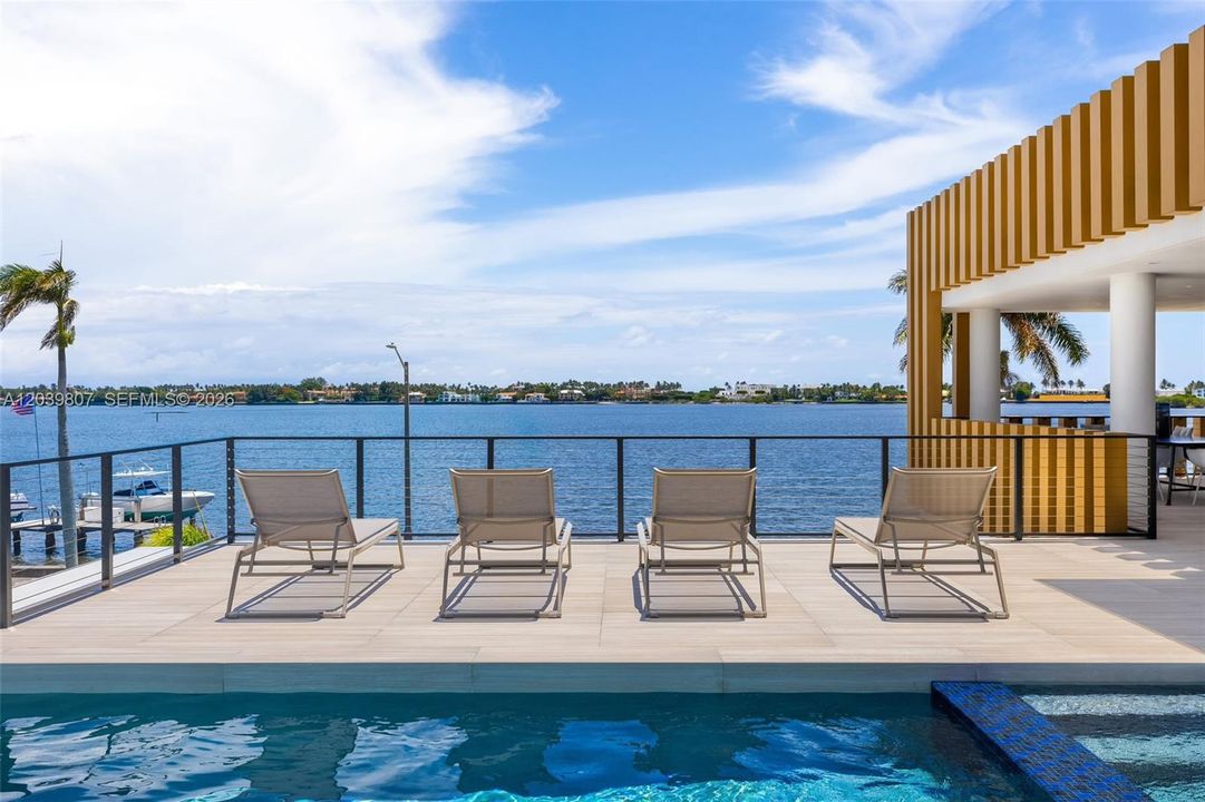 For Sale: $42,500,000 (7 beds, 9 baths, 11228 Square Feet)