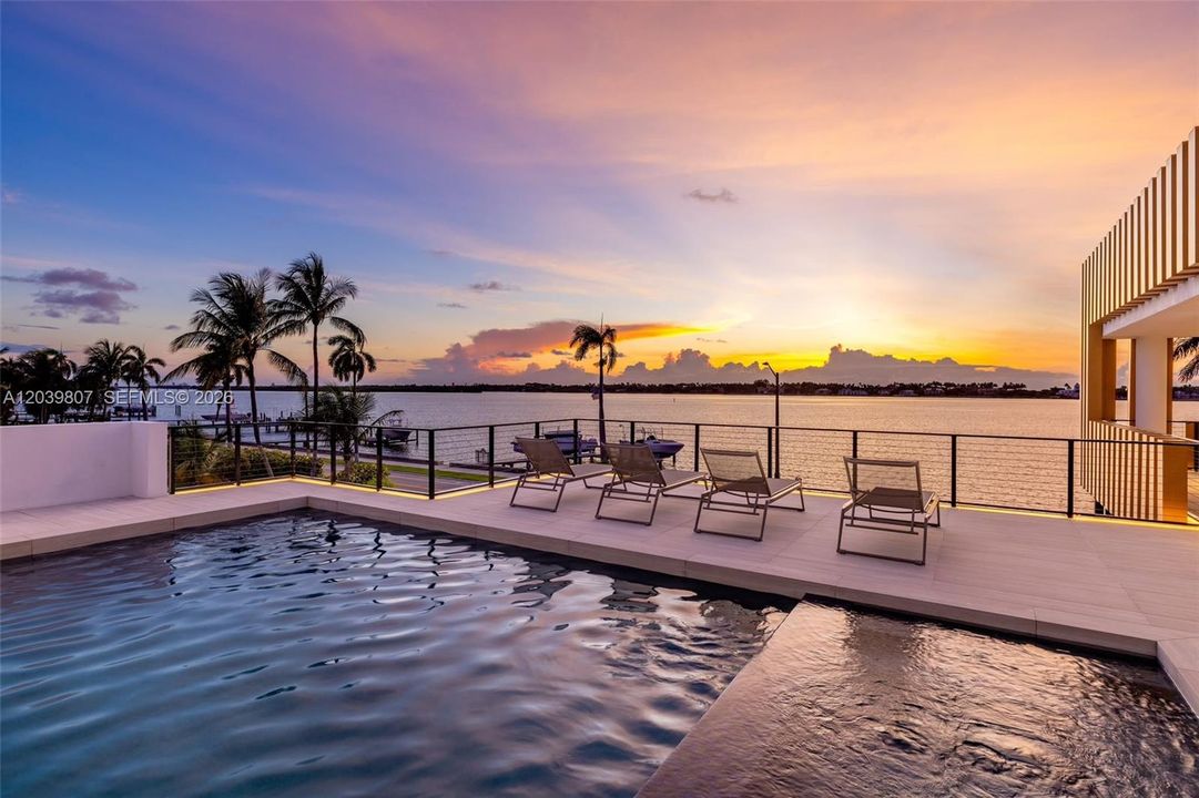 For Sale: $42,500,000 (7 beds, 9 baths, 11228 Square Feet)