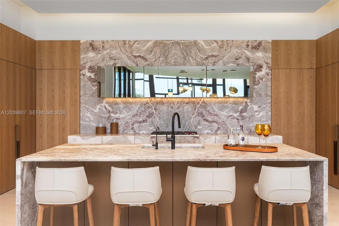 For Sale: $42,500,000 (7 beds, 9 baths, 11228 Square Feet)