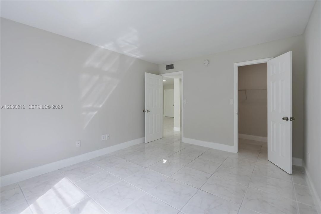 For Rent: $2,100 (1 beds, 1 baths, 838 Square Feet)