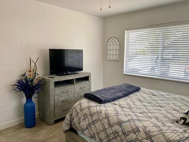 CABLE TV IN BEDROOM