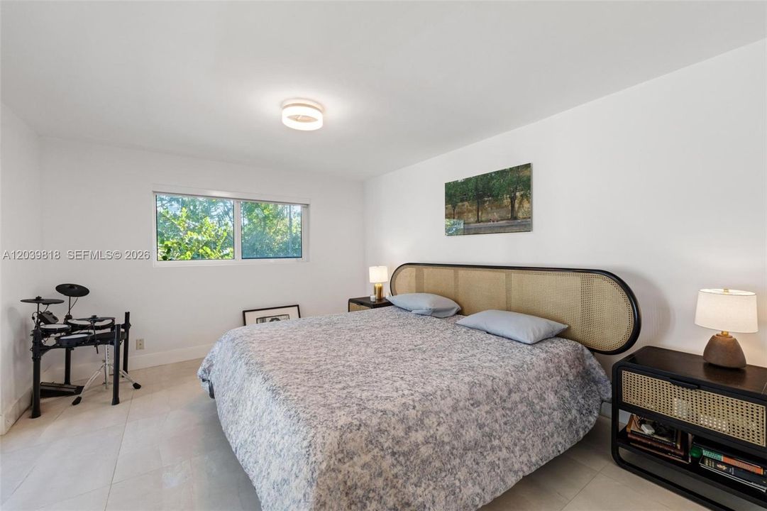 В аренду: $7,900 (4 спален, 4 ванн, 2711 Квадратных фут)