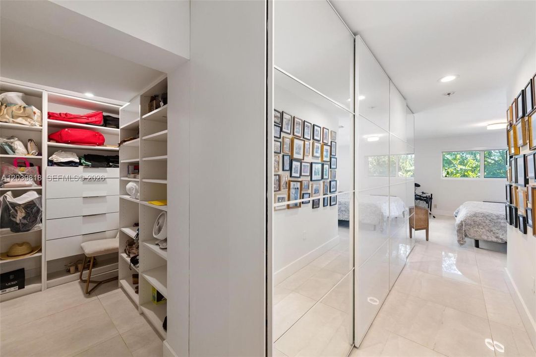 В аренду: $7,900 (4 спален, 4 ванн, 2711 Квадратных фут)