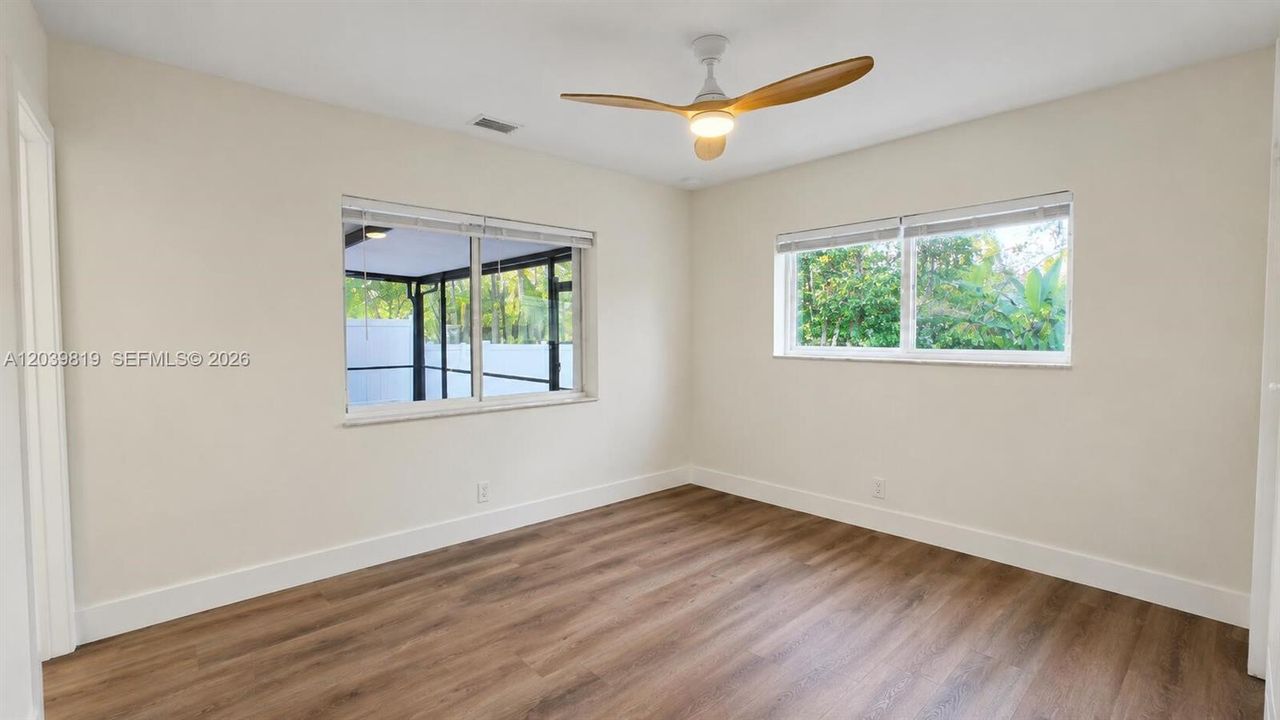 For Sale: $635,000 (2 beds, 2 baths, 1160 Square Feet)