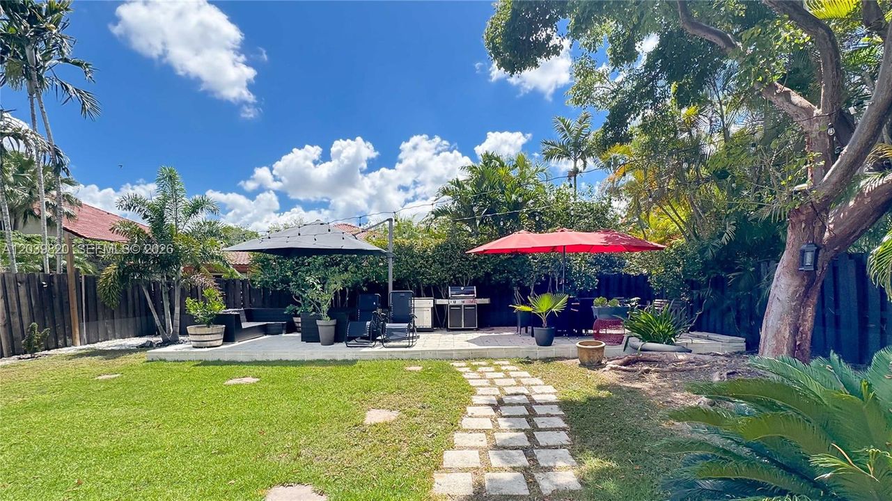 For Sale: $1,160,000 (4 beds, 3 baths, 2401 Square Feet)