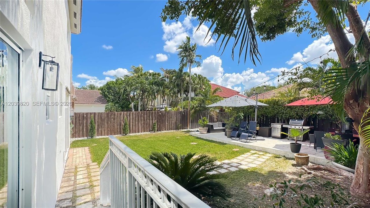 For Sale: $1,160,000 (4 beds, 3 baths, 2401 Square Feet)