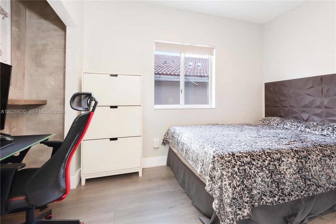 For Sale: $1,160,000 (4 beds, 3 baths, 2401 Square Feet)
