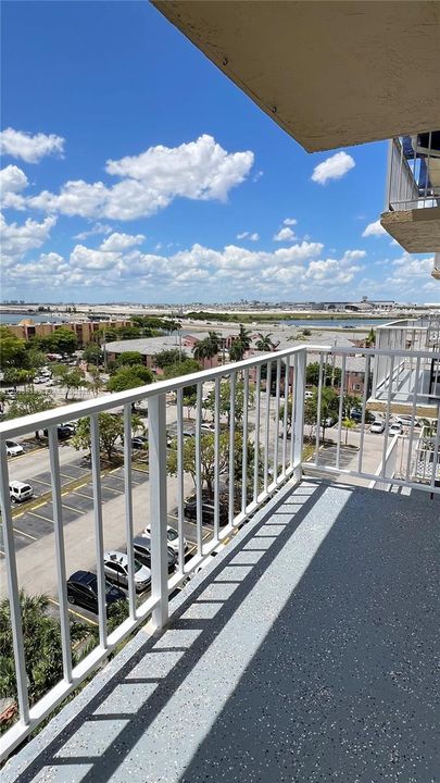For Rent: $1,800 (1 beds, 1 baths, 598 Square Feet)