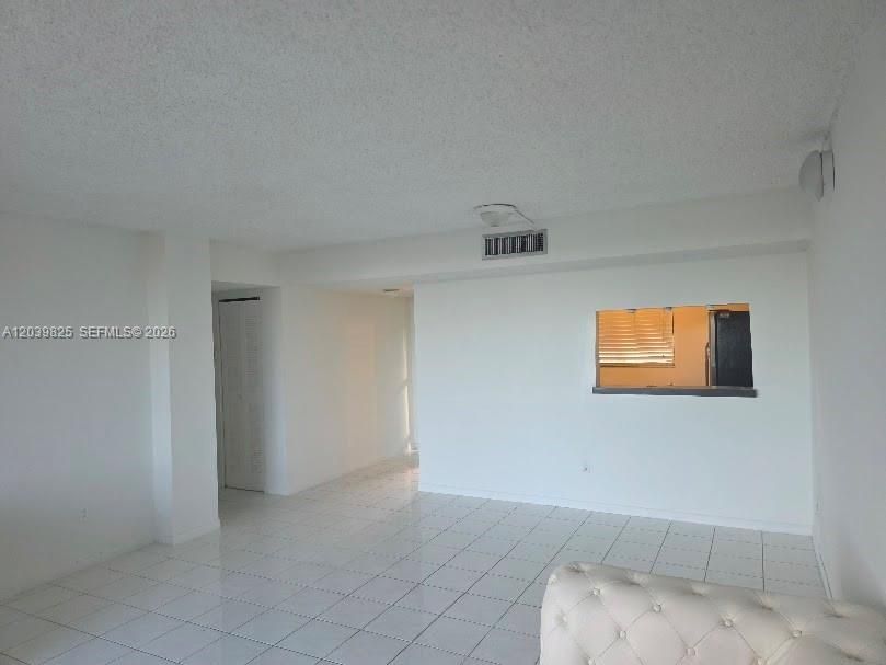 En Renta: $2,200 (2 camas, 2 baños, 1030 Pies cuadrados)