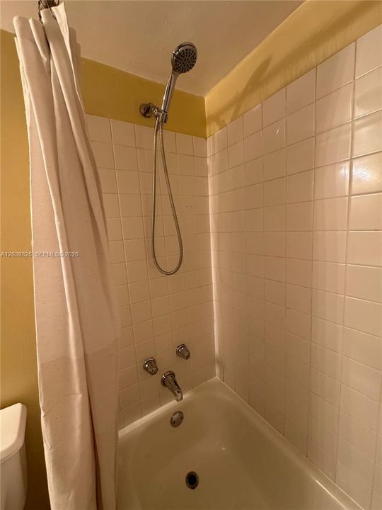 En Venta: $209,900 (2 camas, 2 baños, 990 Pies cuadrados)