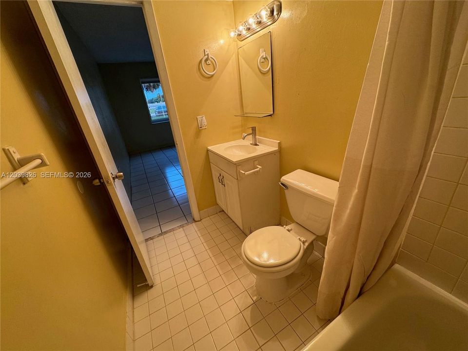 En Venta: $209,900 (2 camas, 2 baños, 990 Pies cuadrados)