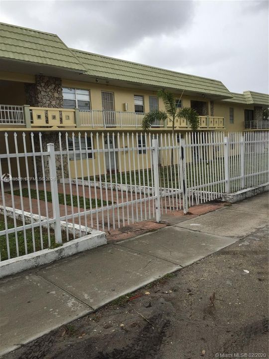 En Venta: $209,900 (2 camas, 2 baños, 990 Pies cuadrados)