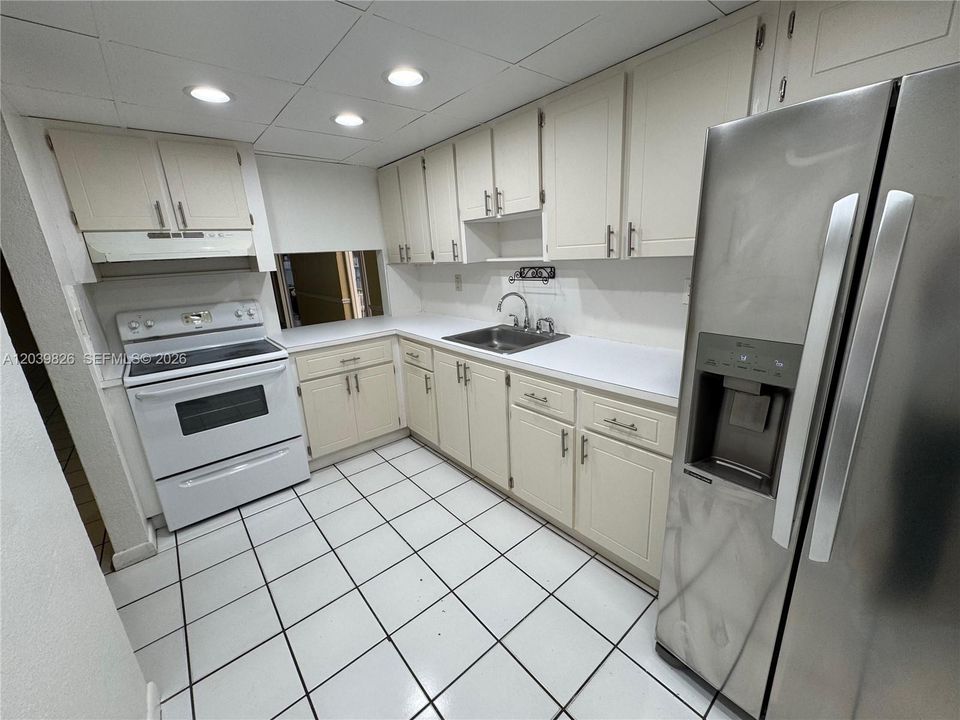 En Venta: $209,900 (2 camas, 2 baños, 990 Pies cuadrados)