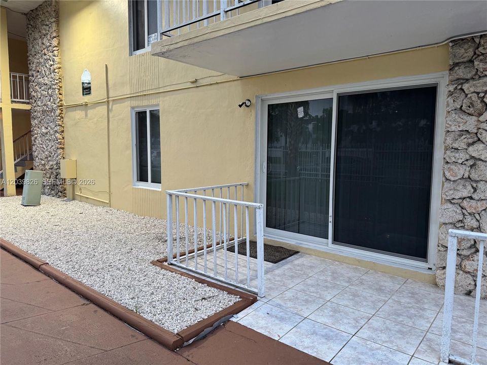 En Venta: $209,900 (2 camas, 2 baños, 990 Pies cuadrados)