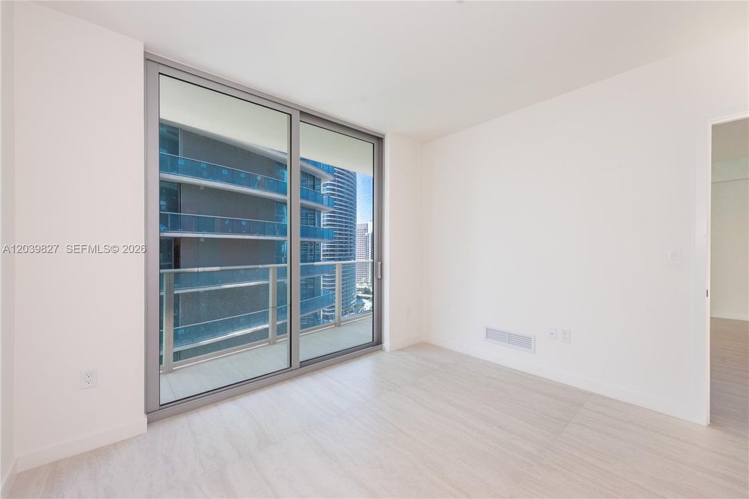 For Rent: $6,700 (2 beds, 2 baths, 1041 Square Feet)
