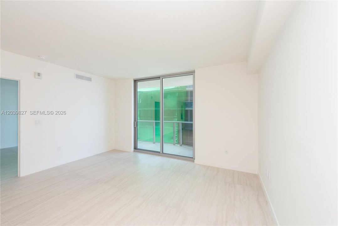 For Rent: $6,700 (2 beds, 2 baths, 1041 Square Feet)