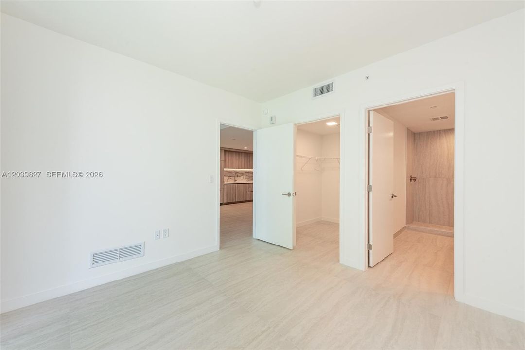 For Rent: $6,700 (2 beds, 2 baths, 1041 Square Feet)