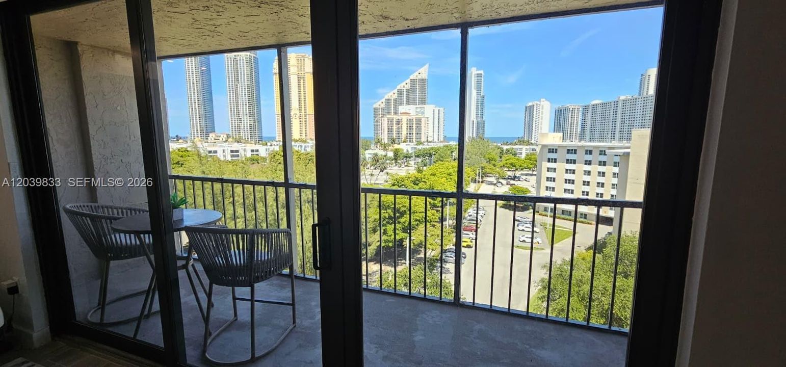 En Venta: $429,000 (1 camas, 1 baños, 880 Pies cuadrados)