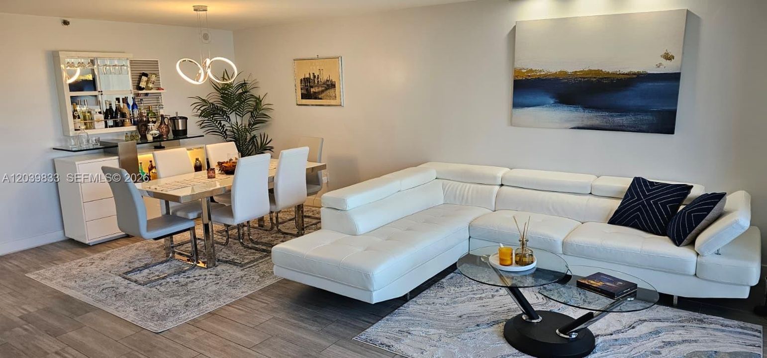 En Venta: $429,000 (1 camas, 1 baños, 880 Pies cuadrados)