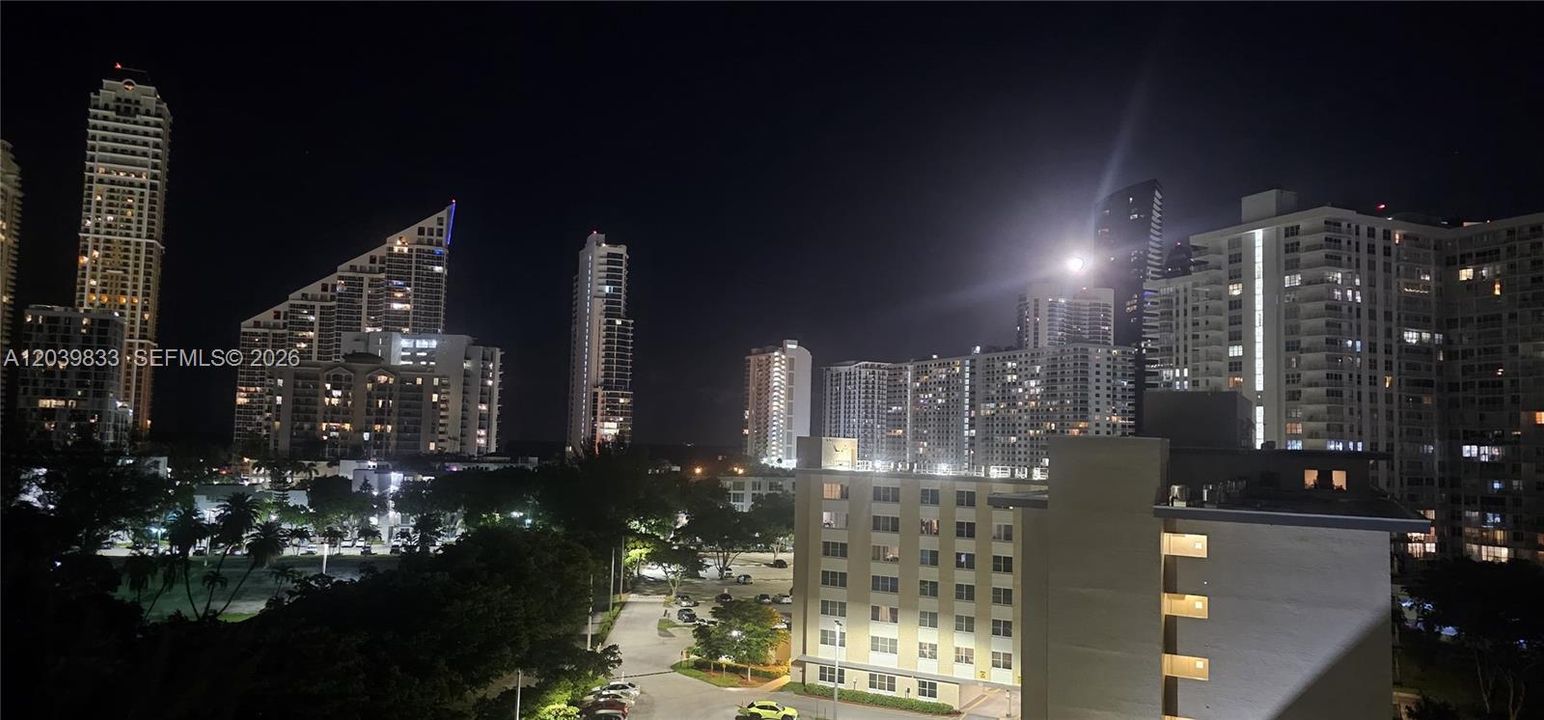 En Venta: $429,000 (1 camas, 1 baños, 880 Pies cuadrados)