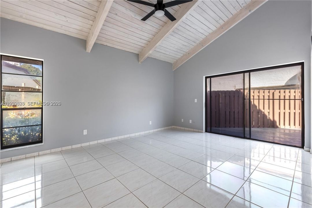 For Sale: $585,000 (3 beds, 2 baths, 1624 Square Feet)