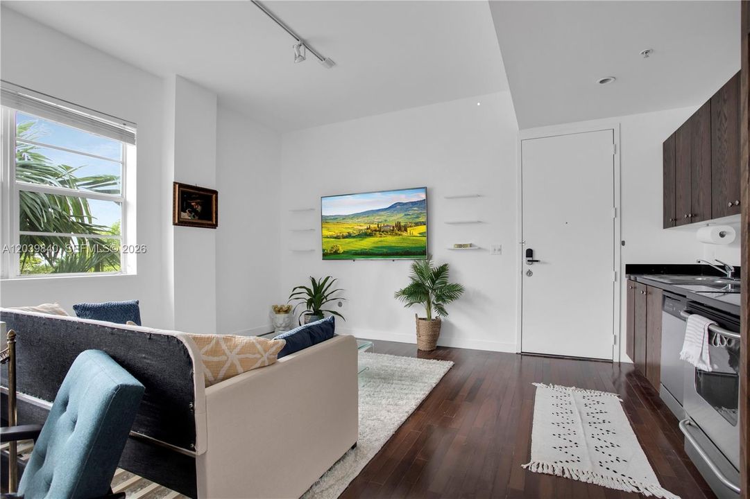 For Rent: $2,500 (1 beds, 1 baths, 533 Square Feet)