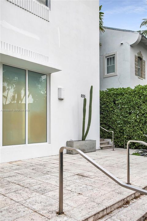 For Rent: $2,500 (1 beds, 1 baths, 533 Square Feet)