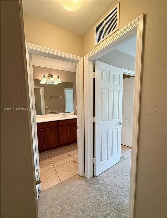 В аренду: $2,600 (3 спален, 2 ванн, 1715 Квадратных фут)