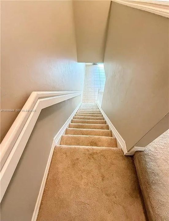 В аренду: $2,600 (3 спален, 2 ванн, 1715 Квадратных фут)
