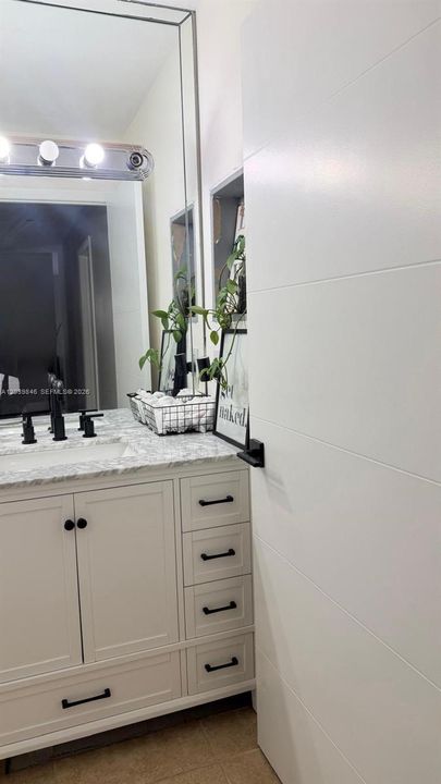 В аренду: $3,800 (3 спален, 2 ванн, 1369 Квадратных фут)