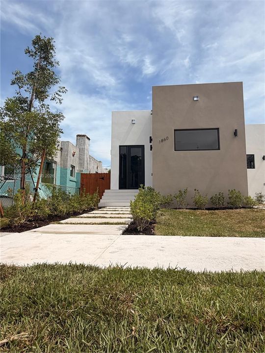 En Venta: $679,900 (3 camas, 2 baños, 0 Pies cuadrados)