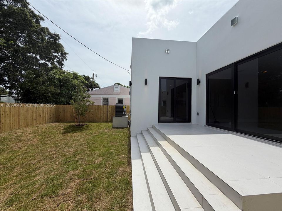 En Venta: $679,900 (3 camas, 2 baños, 0 Pies cuadrados)
