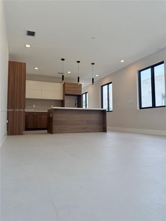 En Venta: $679,900 (3 camas, 2 baños, 0 Pies cuadrados)