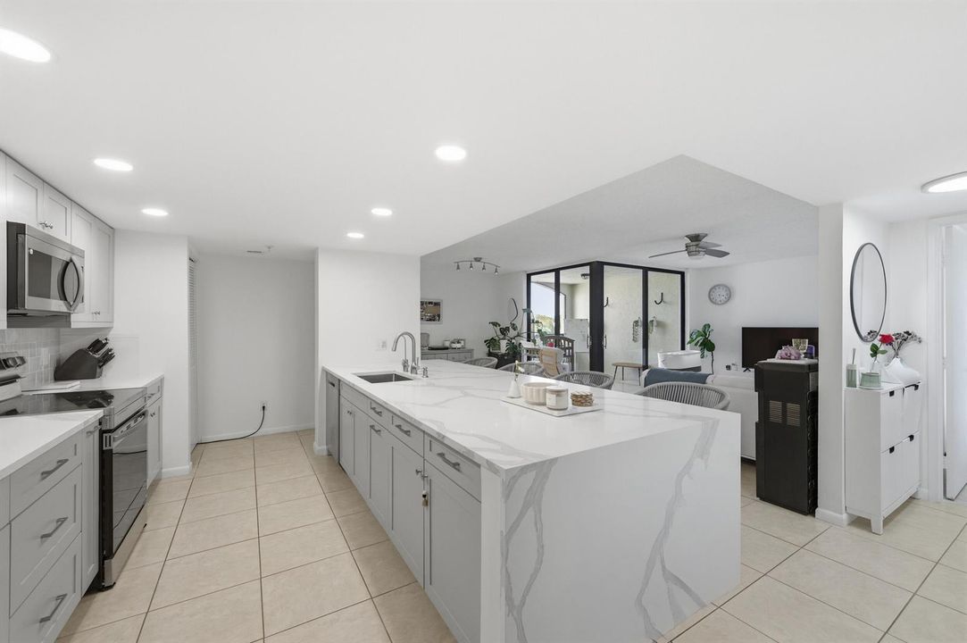 Open Kitchen