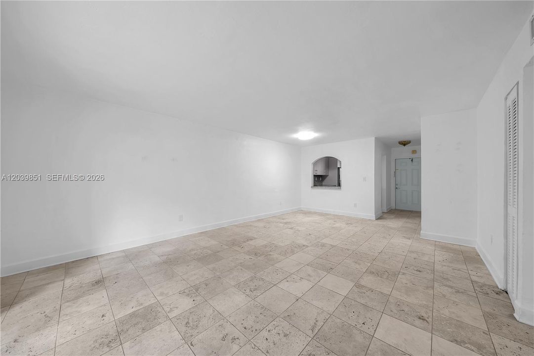 В аренду: $2,550 (1 спален, 1 ванн, 760 Квадратных фут)