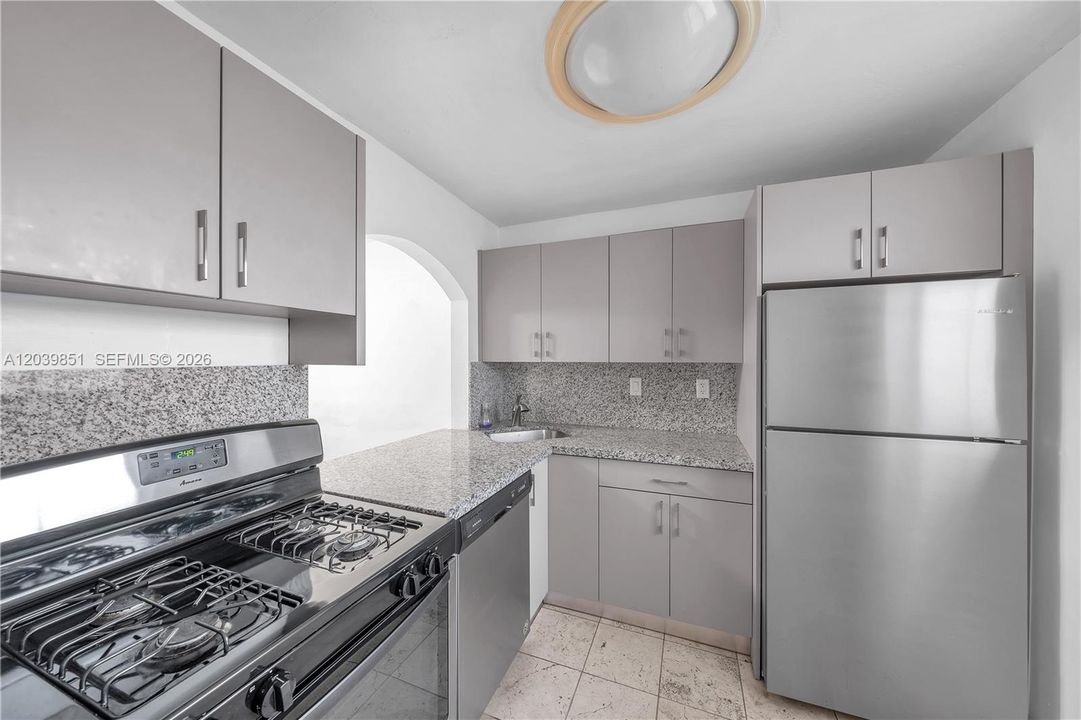 В аренду: $2,550 (1 спален, 1 ванн, 760 Квадратных фут)