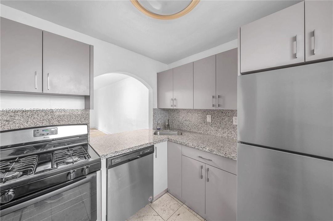 В аренду: $2,550 (1 спален, 1 ванн, 760 Квадратных фут)