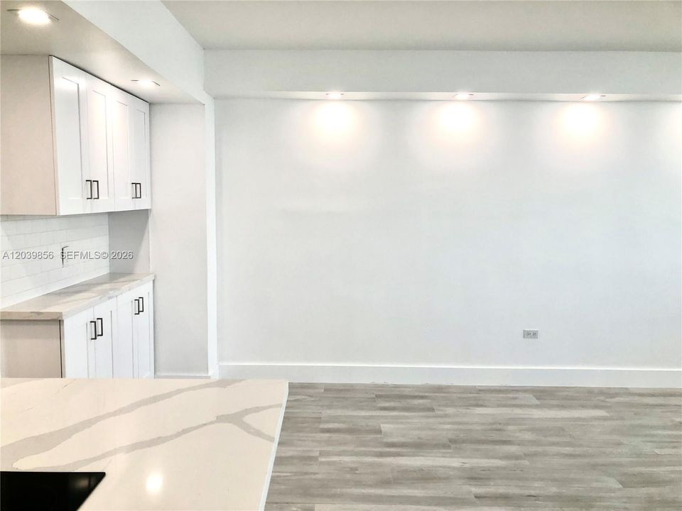 En Renta: $2,400 (0 camas, 1 baños, 500 Pies cuadrados)