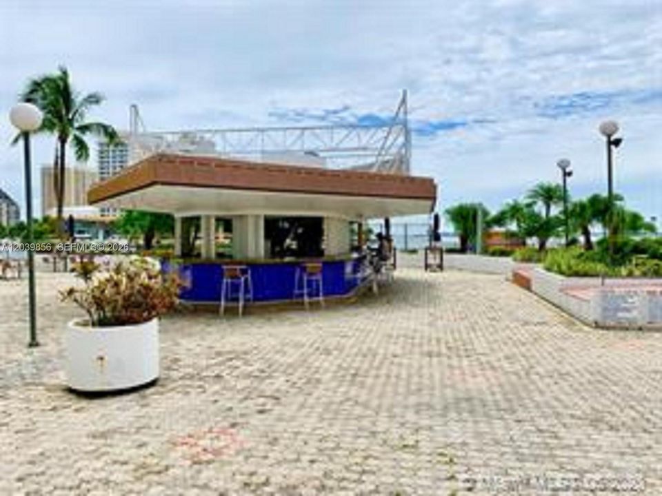 En Renta: $2,400 (0 camas, 1 baños, 500 Pies cuadrados)