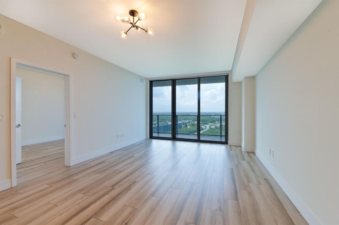 20260615 - 16385 Biscayne Blvd 2502 - MR