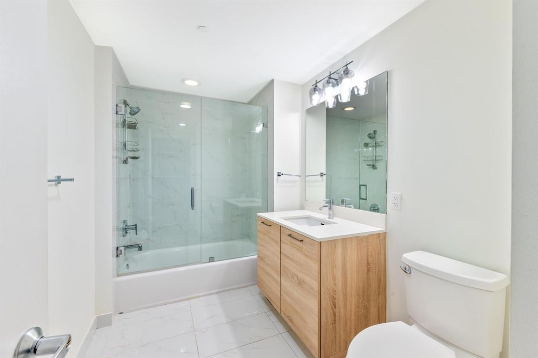 20260615 - 16385 Biscayne Blvd 2502 - MR