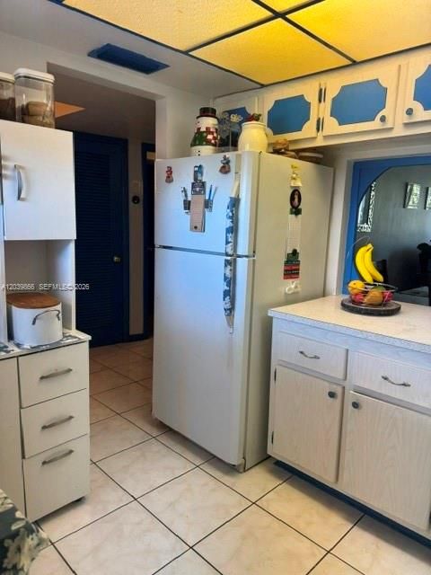 For Sale: $140,000 (1 beds, 1 baths, 898 Square Feet)