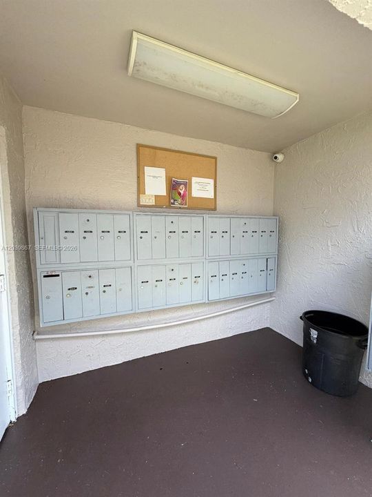 For Rent: $1,800 (1 beds, 1 baths, 670 Square Feet)