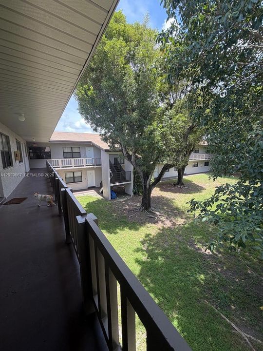 For Rent: $1,800 (1 beds, 1 baths, 670 Square Feet)
