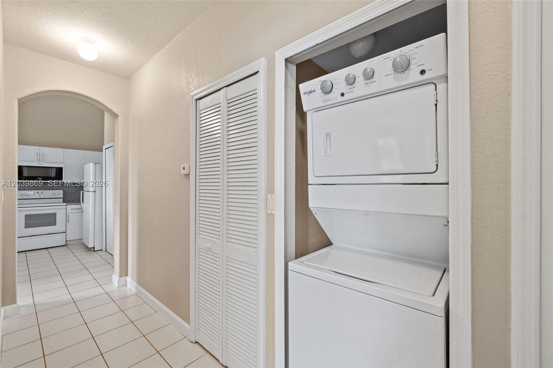 En Venta: $199,900 (3 camas, 2 baños, 1182 Pies cuadrados)