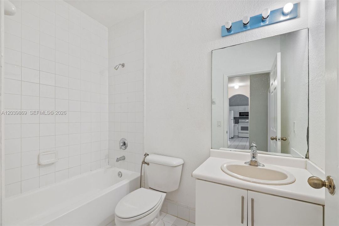 En Venta: $199,900 (3 camas, 2 baños, 1182 Pies cuadrados)