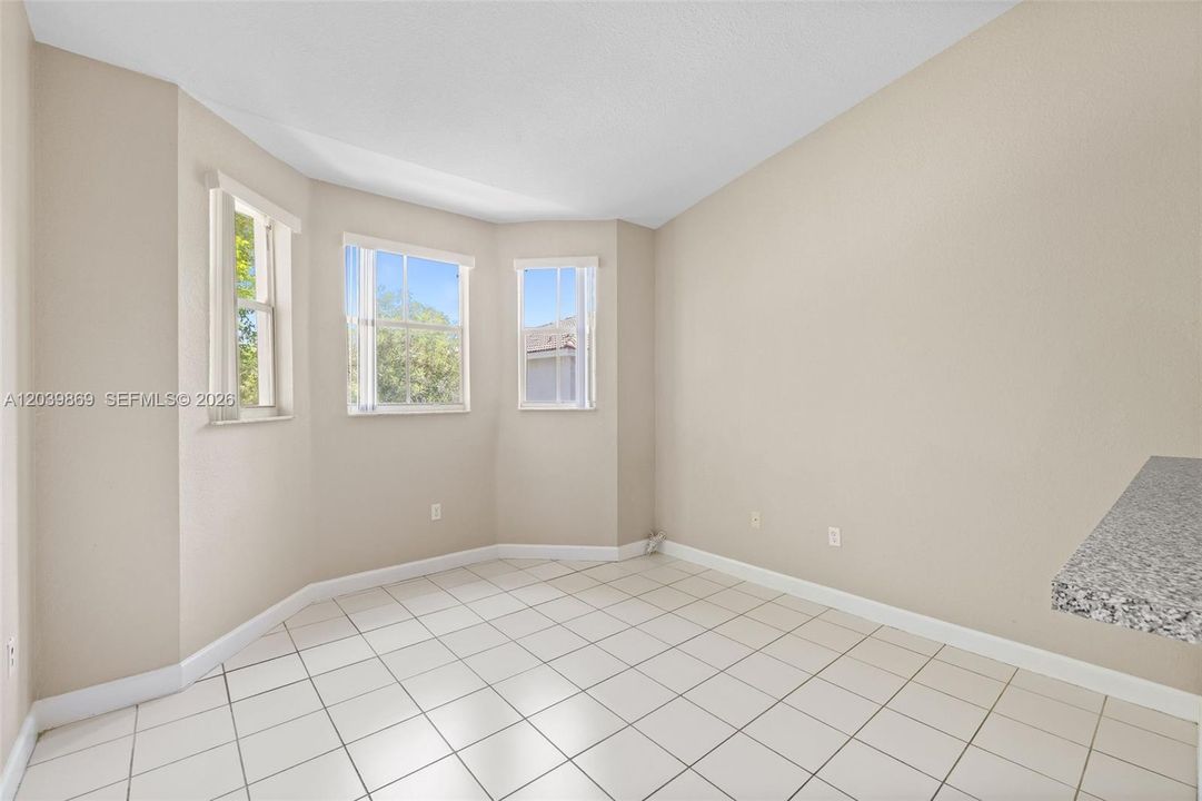 En Venta: $199,900 (3 camas, 2 baños, 1182 Pies cuadrados)