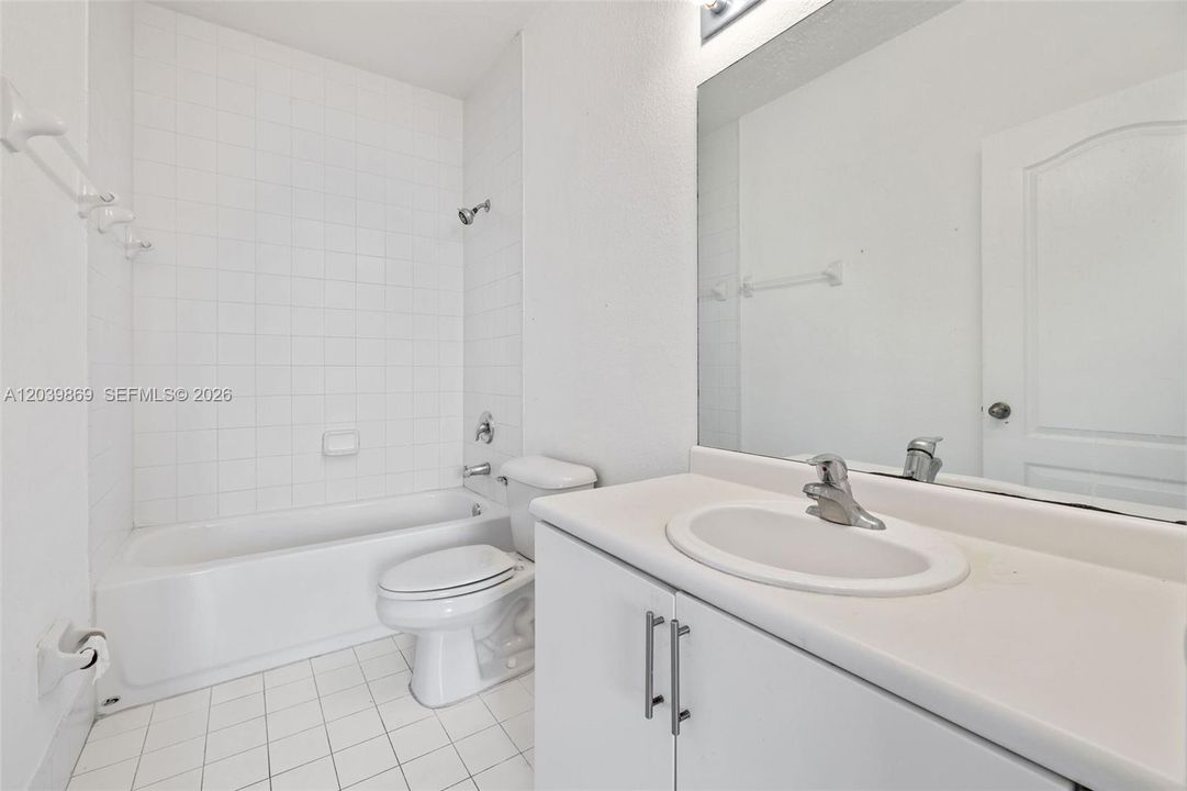 En Venta: $199,900 (3 camas, 2 baños, 1182 Pies cuadrados)