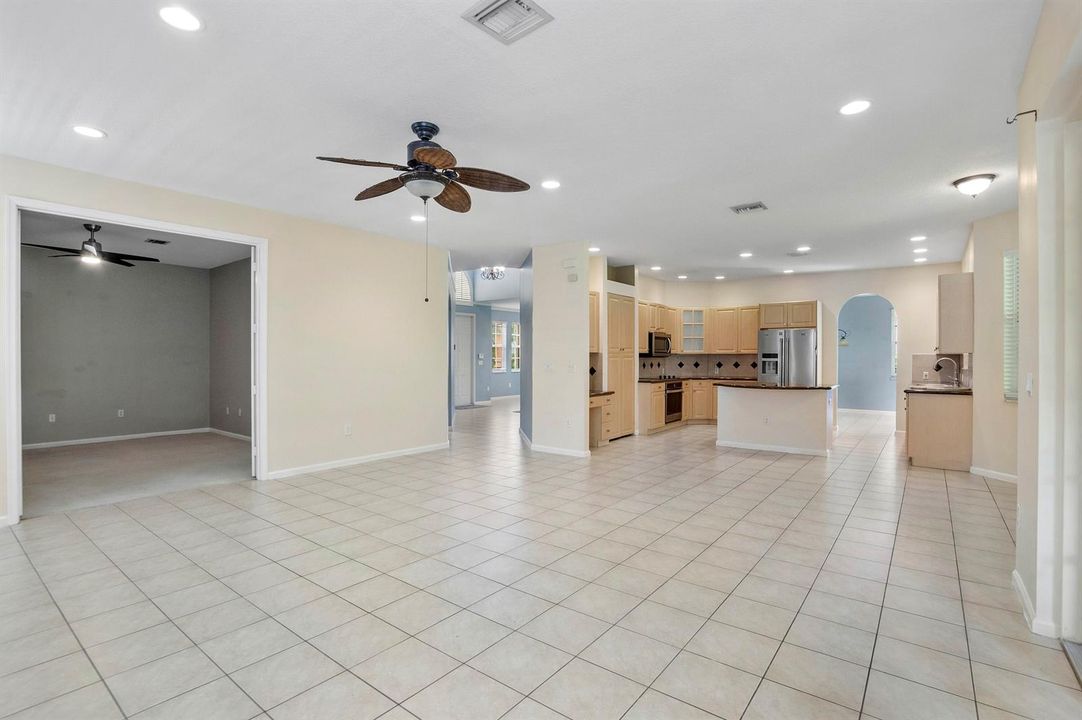 6370 Stonehurst Cir_026
