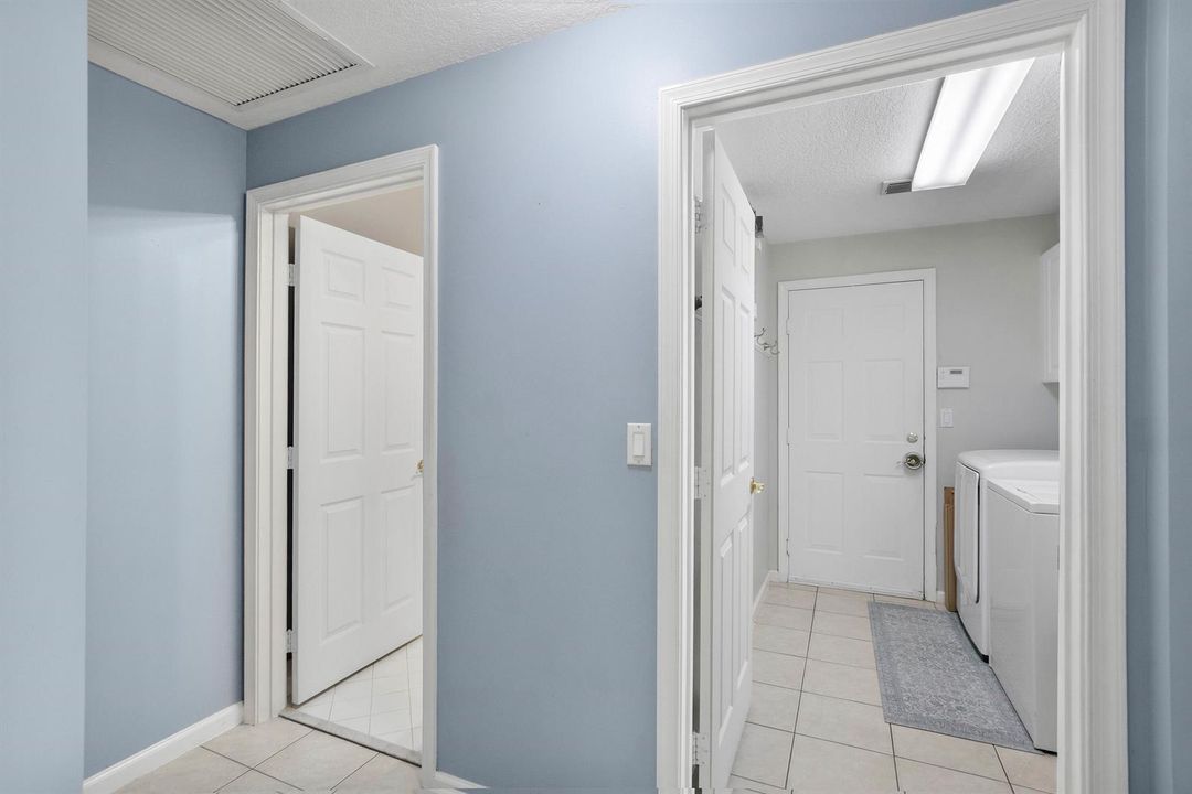 6370 Stonehurst Cir_030